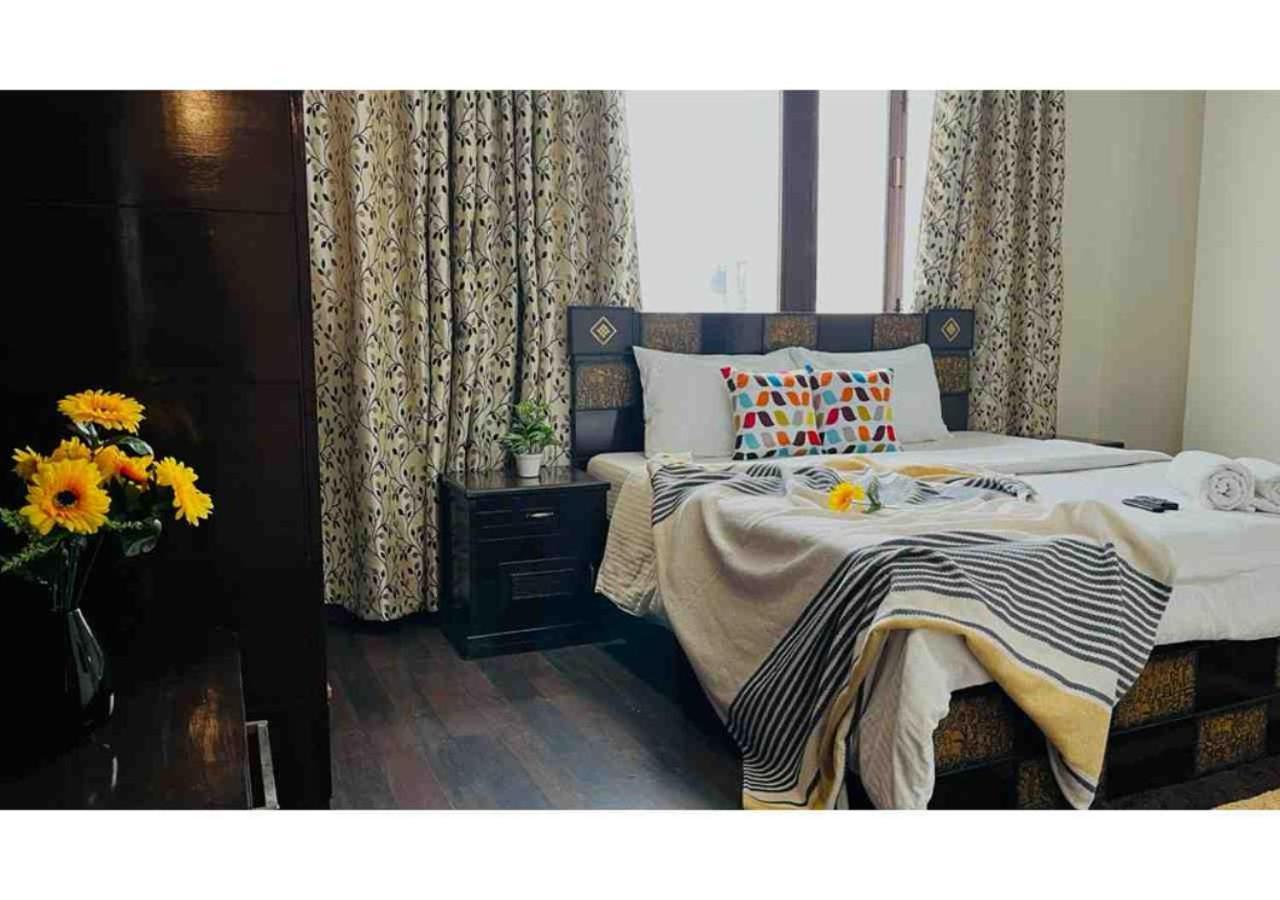 Olive Serviced Apartments - Defence Colony Нью-Делі Екстер'єр фото
